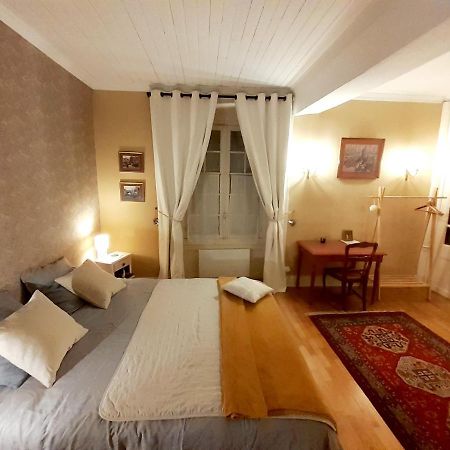 Manoir Tregont Mab Bed & Breakfast Quimper Exterior photo