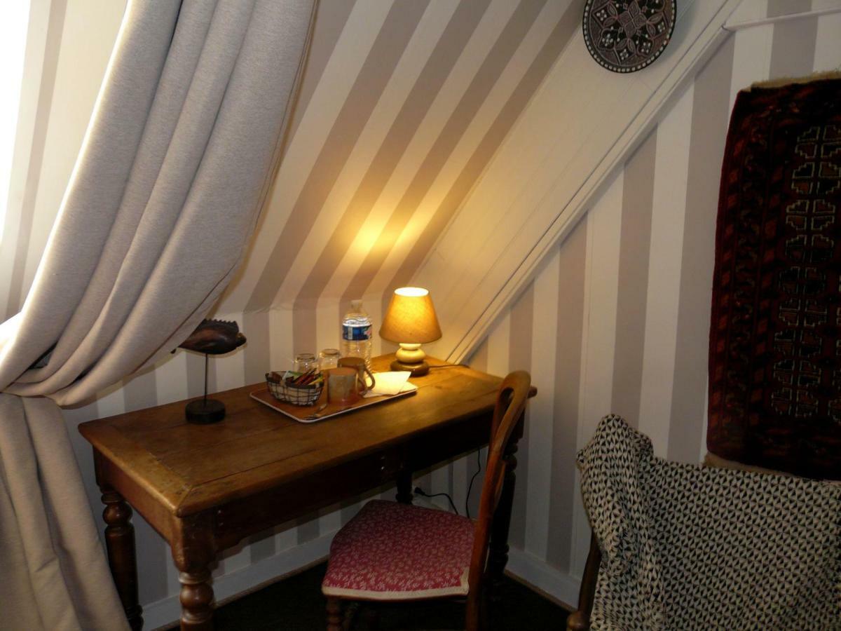 Manoir Tregont Mab Bed & Breakfast Quimper Exterior photo